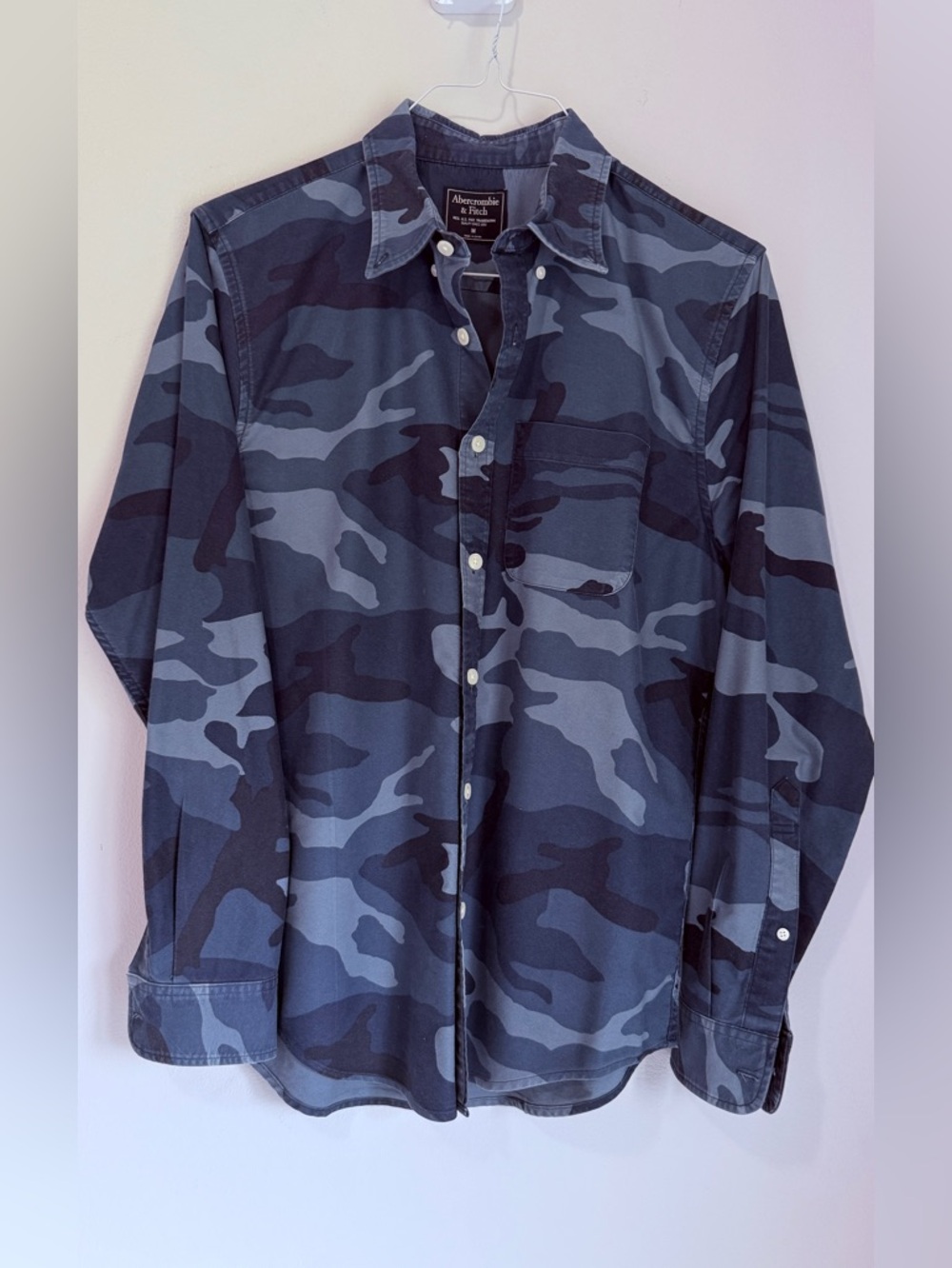 Abercrombie & Fitch Men’s Navy and Light Blue Camo Button-Down Shirt Size M